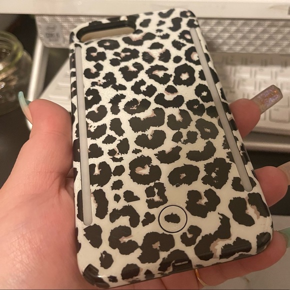 ✨🌟 Leopard Print LUMEE case for iPhone 6+ , 7+ , 8+ 🌟✨ - Picture 6 of 9
